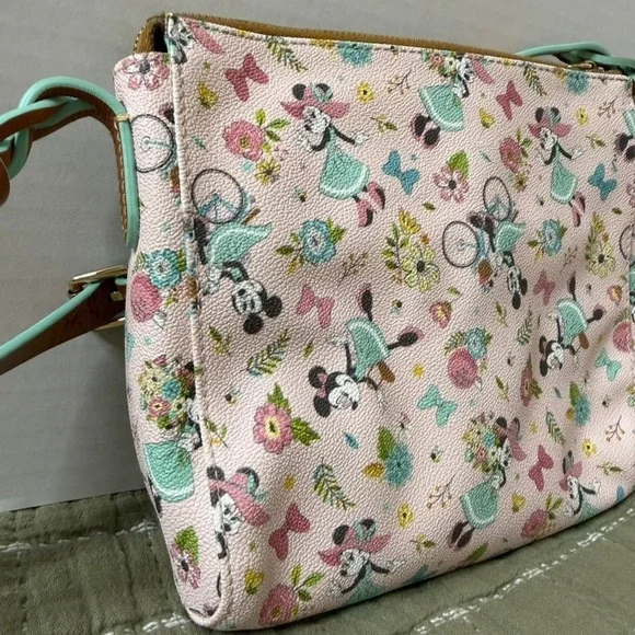 Dooney & Bourke Disney Epcot Flower & Garden 2020 Crossbody Bag Pink Minnie EUC - Picture 6 of 16